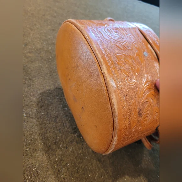 Vintage Mexico Hand Tooled Leather Purse - Picture 8 of 12